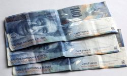 W PKO Banku Polskim ruszył program ugód dla kredytobiorców frankowych