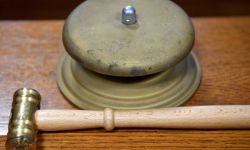 TSUE: przeniesienie sędziego bez jego zgody do innego sądu lub wydziału może naruszać zasadę niezawisłości