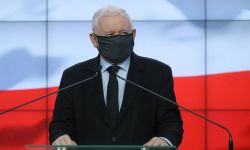 Kaczyński: nie ma naporu ze strony uchodźców, na granicę przywożeni są migranci ekonomiczni