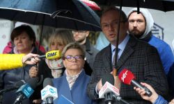 Protestujący medycy zaprosili premiera Mateusza Morawieckiego na spotkanie w piątek