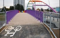 Tęczowa kładka rowerowa przy Naruszewicza już gotowa!