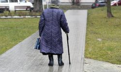 Prezes ZUS: pierwsze czternastki na konta emerytów i rencistów trafią w październiku