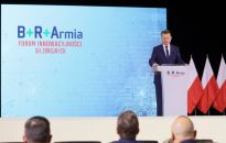 Szef MON: współpraca z nauką i przemysłem przyspieszy modernizację wojska