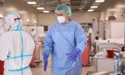 Ministerstwo Zdrowia: 4 894 nowe zakażenia koronawirusem, zmarło 13 osób z COVID-19