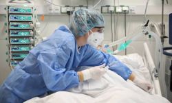 MZ: 12 493 nowe zakażenia koronawirusem, zmarły 24 osoby z COVID-19