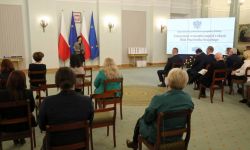 Prezydent podziękował pracownikom pomocy społecznej za wytrwałą i owocną służbę