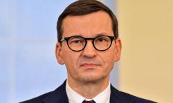 Morawiecki w BBC o rosyjskiej propagandzie