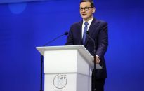 Premier: musimy zdać sobie sprawę jak wielką bronią jest internet