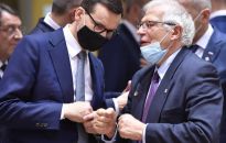 Premier Morawiecki: skłaniam KE do tego, aby otrzymać zgodę na obniżenie VAT-u na paliwo