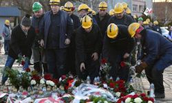 Gdańsk: pod Pomnikiem Poległych Stoczniowców uczczono 51. rocznicę Grudnia'70