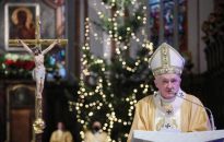 Kard. Nycz: uchodźcy mają słuszne i moralne prawo oczekiwać od nas pomocy