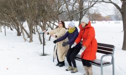 Wstań i ćwicz. "Aktywna ławka" na bulwarach w Rzeszowie