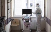 MZ: 14 325 nowych zakażeń koronawirusem, zmarło 709 osób z COVID-19