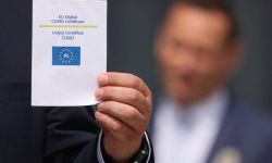 Od 1 lutego ważność certyfikatów covidowych skrócona do 9 miesięcy