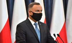 Bogna Janke: prezydent Duda czuje się dobrze, ma niewielkie objawy COVID-19