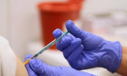 W pełni zaszczepionych przeciw COVID-19 jest ponad 21 mln 200 tys. Polaków