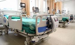 MZ: 10 445 nowych zakażeń koronawirusem, zmarły cztery osoby z COVID-19