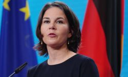 Baerbock: wszelkie nowe formy agresji Rosji będą miały 