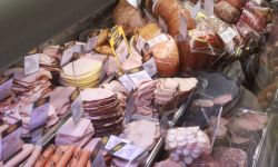 W życie weszła niższa stawka VAT m.in. na żywność, nawozy i gaz