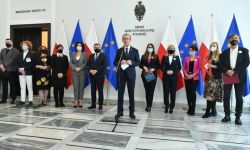 Senacka komisja samorządów za odrzuceniem nowelizacji wzmacniającej rolę kuratorów oświaty