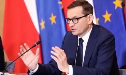 Morawiecki: dziś rozpoczynamy działalność Rady ds. COVID-19 w nowej, szerszej formule
