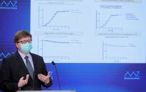 Prof. Barczyk: w leczeniu COVID-19 w szpitalu nie ma różnic w stosowaniu placebo i amantadyny