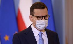 Premier Morawiecki: Putin rozgrywa europejskie kryzysy z cyniczną precyzją