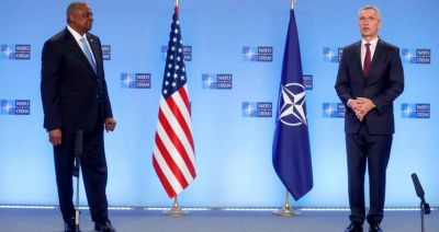 Stoltenberg: nie widzimy oznak deeskalacji ze strony Rosji