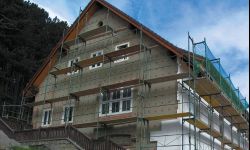 Jak powstaje "efekt biedronki" na tynku?