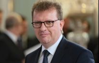 Poseł Babinetz chce bezcenny rękopis dać Węgrom. Za zbroję