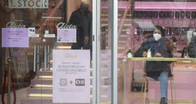 Kolejne kraje w Europie znoszą większość obostrzeń, m.in. Holandia, Austria, Szwajcaria i Portugalia