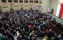Sejm podjął uchwałę potępiającą agresję na Ukrainę; wezwał do nałożenia sankcji na Rosję