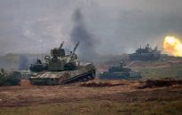 Rosja zaatakowała Ukrainę: Rosja uderza w infrastrukturę wojskową, Zełenski wprowadza stan wojenny, alarmy bombowe w Kijowie