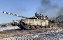 Rosjanie przejęli dwa pojazdy sił zbrojnych Ukrainy i zmierzają w kierunku centrum Kijowa