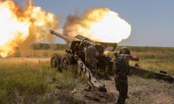 Mer Mariupola: w mieście zacięte walki na wszystkich kierunkach; 