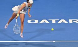 Turniej WTA w Dausze: pewne zwycięstwo Świątek w finale