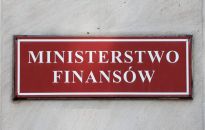 MF: waluty będące w dyspozycji resortu będą wymieniane na rynku