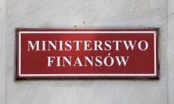 MF: waluty będące w dyspozycji resortu będą wymieniane na rynku