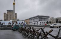 Ukraina: główne wysiłki Rosjan skoncentrowane na okrążeniu Kijowa