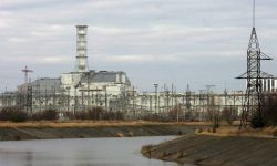 Ukraina: w czarnobylskiej elektrowni przetrzymywanych jest ponad 100 pracowników i ok. 200 ochroniarzy