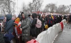 MSW Ukrainy: z terenów atakowanych przez Rosjan ewakuowano dotąd ponad 400 tys. osób