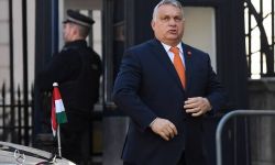 Premier Orban: UE nie nałoży sankcji na gaz i ropę z Rosji