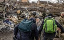 Ukraina: w niedzielę 14 korytarzy humanitarnych, m.in. do Mariupola