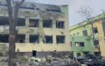 Ukraina: w Mariupolu zmarła ciężarna ranna podczas rosyjskiego ataku na oddział położniczy