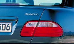 Cztery na cztery do kwadratu: 25 lat temu Mercedes-Benz wprowadził drugą generację napędu 4MATIC