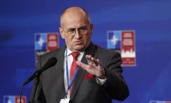 Rau: decyzję w sprawie przekazania MiG-ów Ukrainie może podjąć tylko cały sojusz NATO