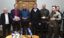 Kaczyński: potrzebna jest misja humanitarna i pokojowa, ale mająca osłonę zbrojną