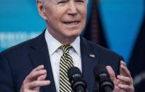 Prezydent Biden nazywa Putina 