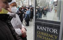 NBP: każdy dorosły uchodźca z Ukrainy będzie mógł wymienić do 10 tys. hrywien po oficjalnym kursie