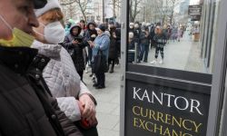 NBP: każdy dorosły uchodźca z Ukrainy będzie mógł wymienić do 10 tys. hrywien po oficjalnym kursie